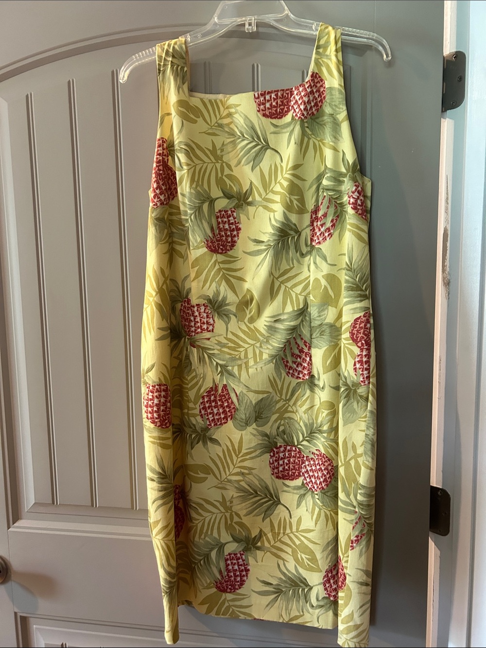 Women’s Yellow Pineapple Print Sleeveless Dress